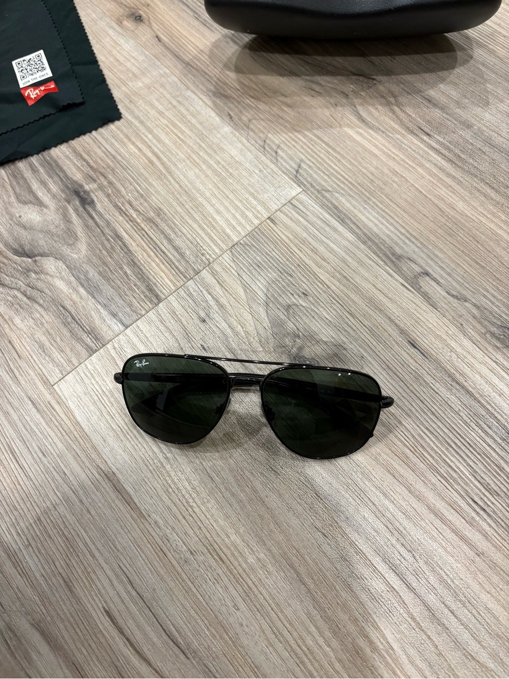 Ray-Ban Aviator Sunglasses with Dark Green Lenses and Black Frame